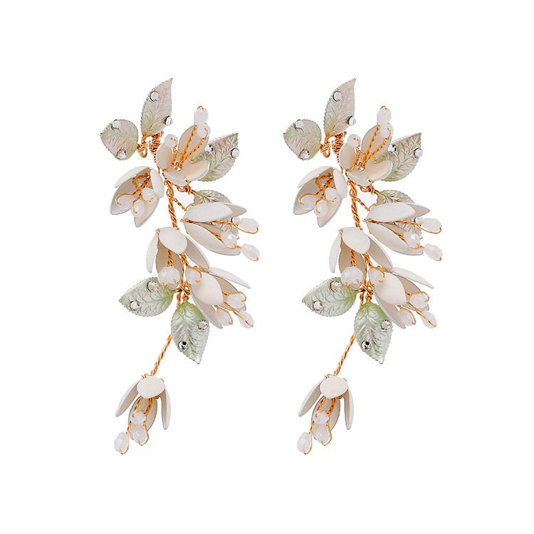 Dewy Leaf Earring